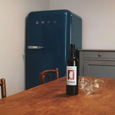 Tassigny Apartment *